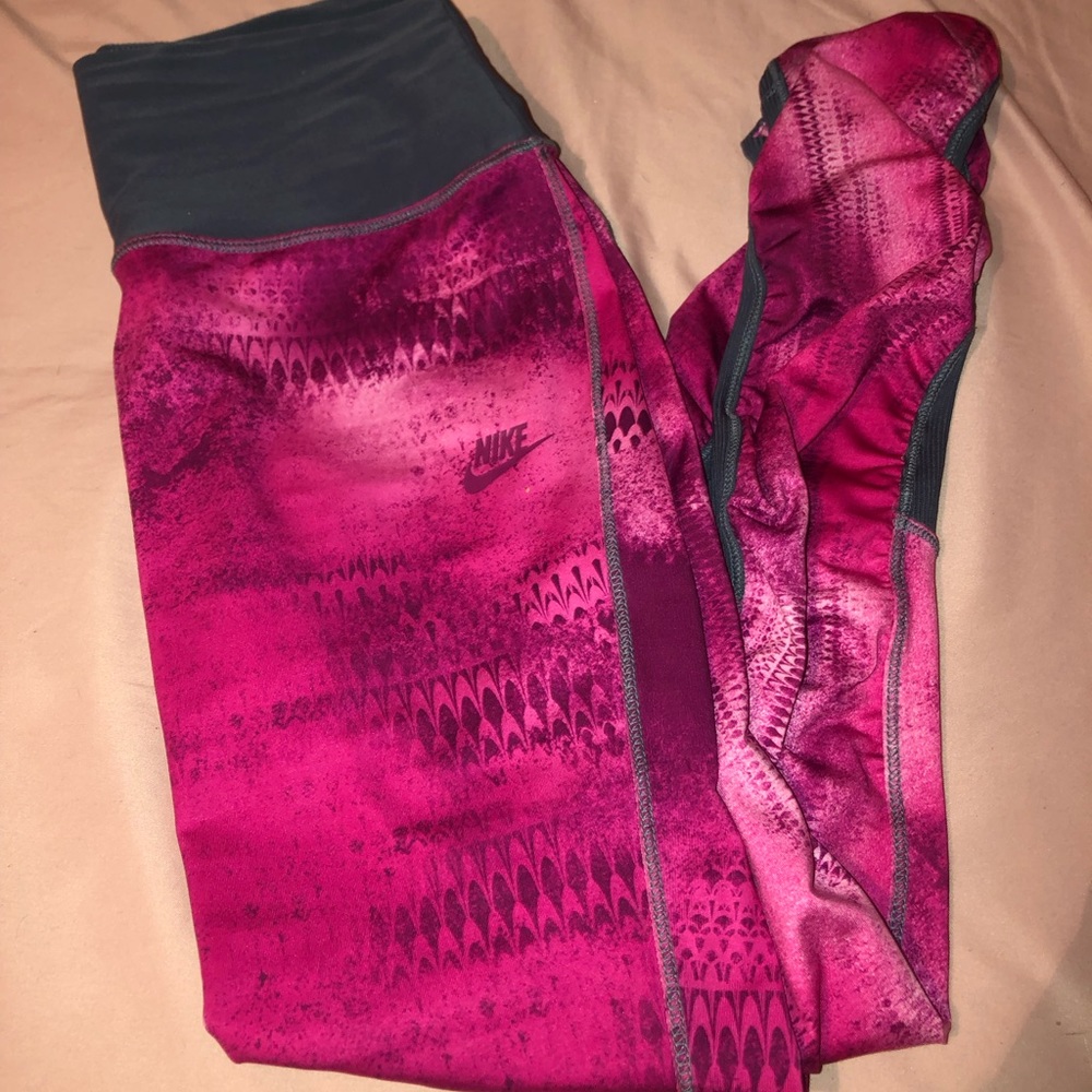 Women’s Size M Full Length Nike Dri Fit Workout